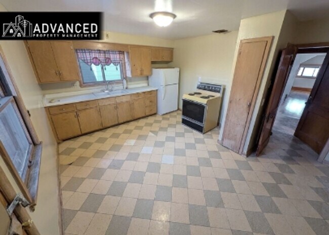 Building Photo - 3893 Dr. William Finlayson St