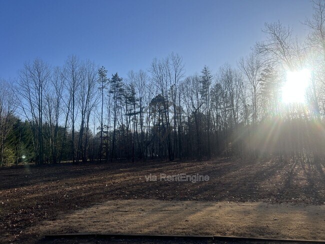Building Photo - 8326 Quicks Way