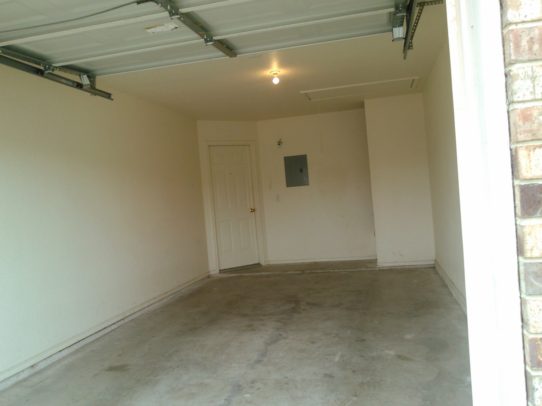 Building Photo - 4204 Alleeta Dr