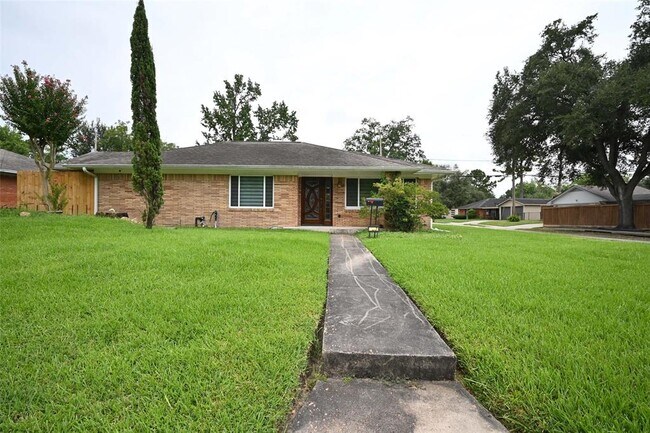 Primary Photo - 2127 Lamonte Ln