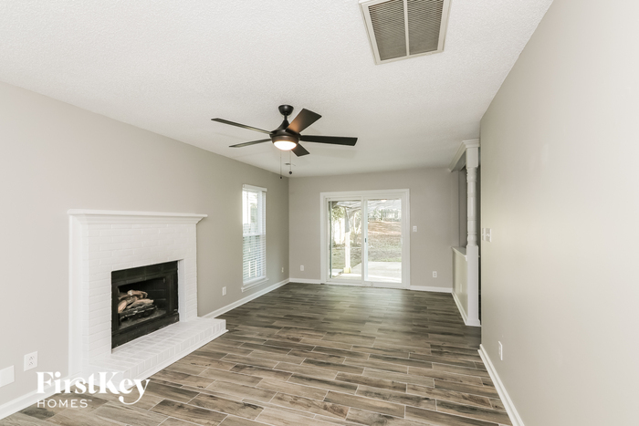 Building Photo - 8416 Leeper Dr