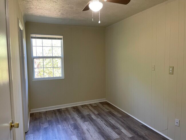 Building Photo - 7030 Mynah Bird Ln