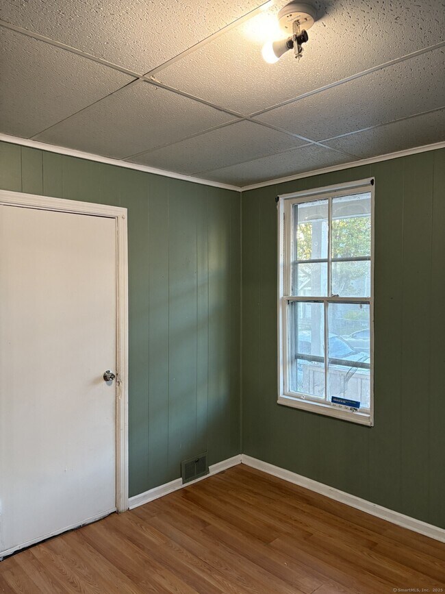 Building Photo - 957 Hancock Ave