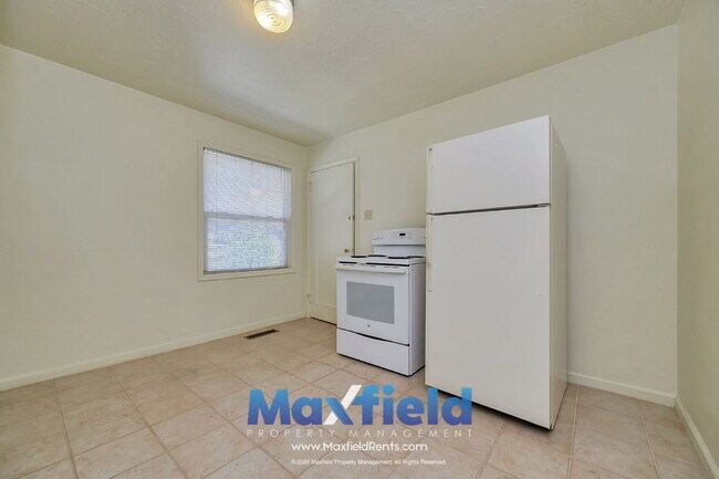 Building Photo - LEASE SPECIAL ! Sugarhouse Bungalow 2 BD 1 BA 1GA - 1500+ sq ft