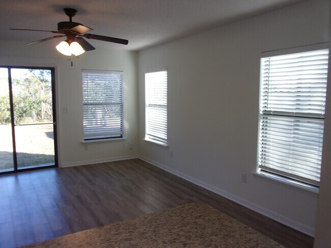 Building Photo - 274 Syrah Way