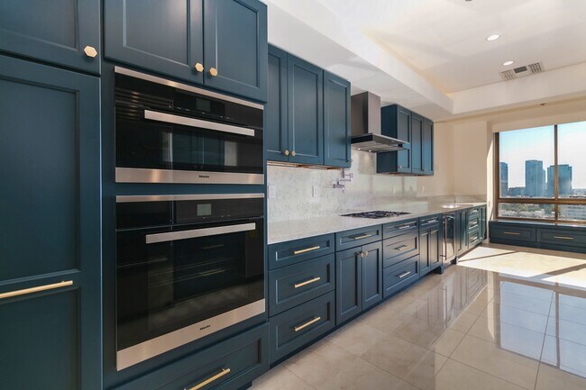 Miele Ovens - 10430 Wilshire Blvd