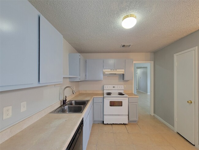 Building Photo - 17706 Glenhagen Ct