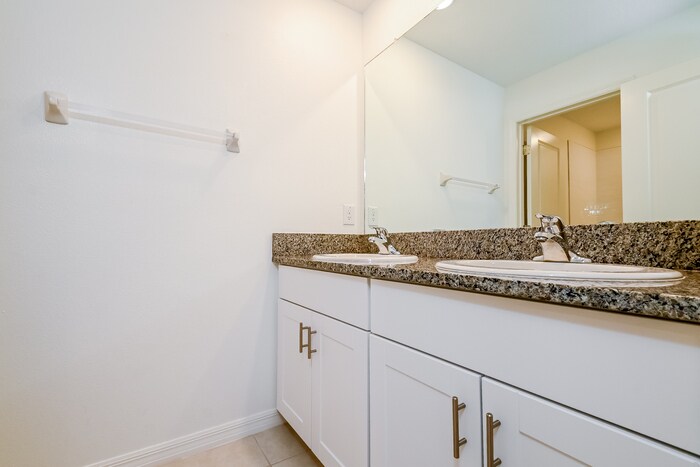 Building Photo - 4132 84th Ct E