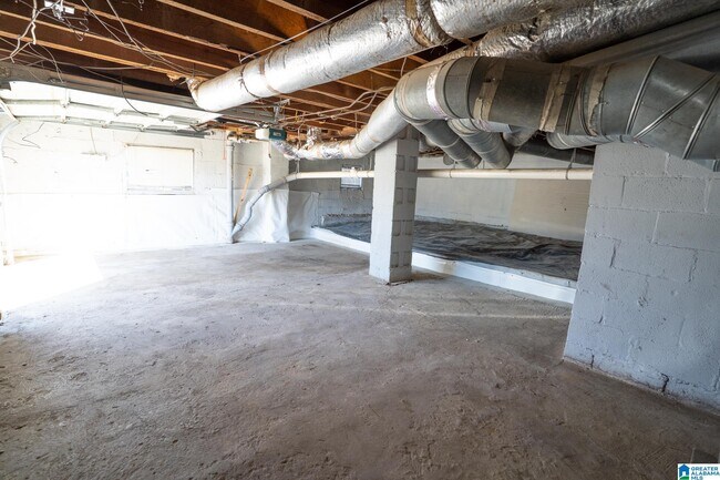 Building Photo - 9 Edgehill Rd