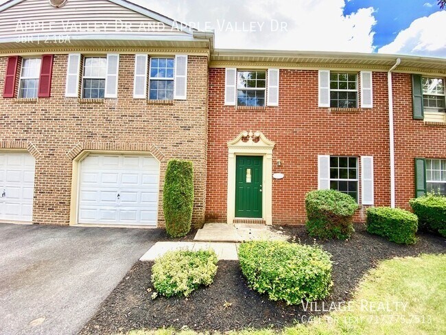 Building Photo - 818 Apple Valley Dr