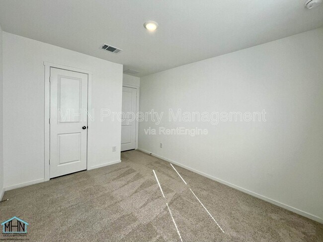 Building Photo - 12931 Kathleen St