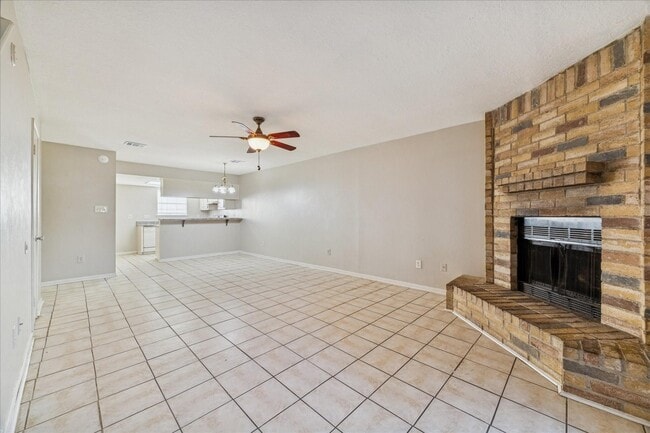 Building Photo - 2007 Country Village Blvd