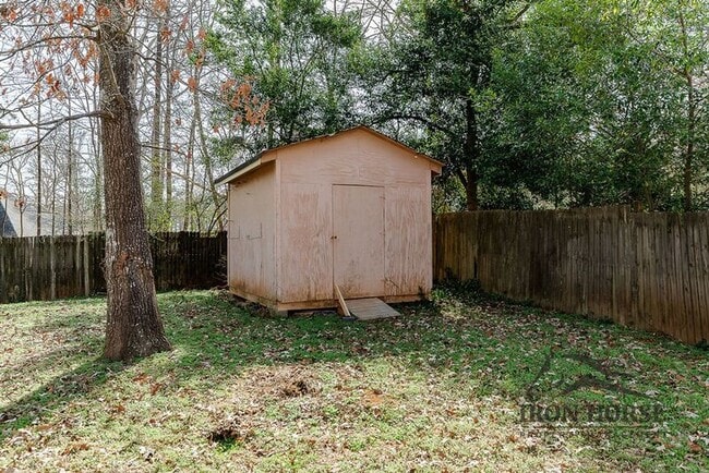 Building Photo - 190 Brentwood Dr