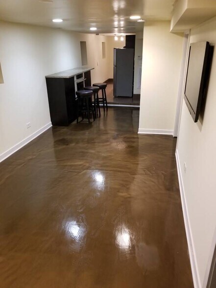 Main room that flows into the kitchen - 1646 N Western Ave