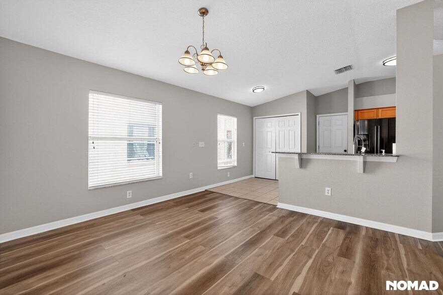 Building Photo - 7831 Carriage Pointe Dr