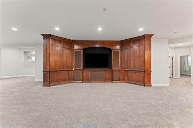 Building Photo - 9020 Whisperinghill Dr