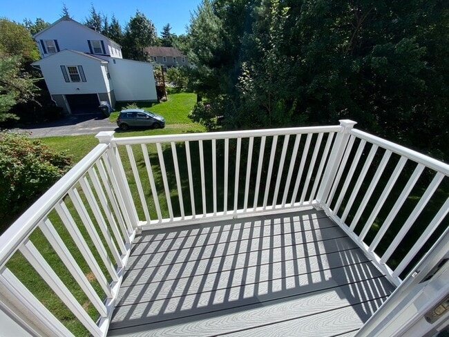 Building Photo - Beautiful Condo in Quiet Community in Manchester!