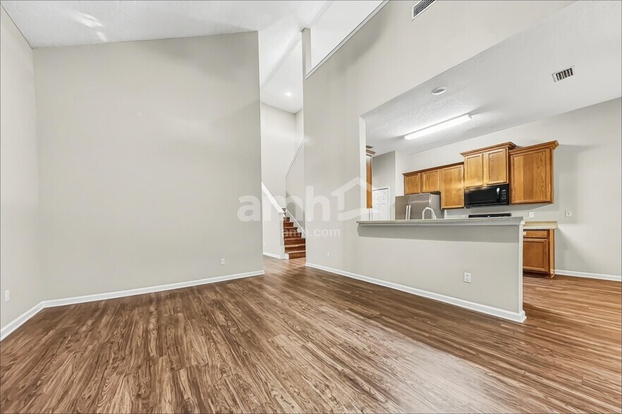 Building Photo - 6830 Morse Oaks Dr