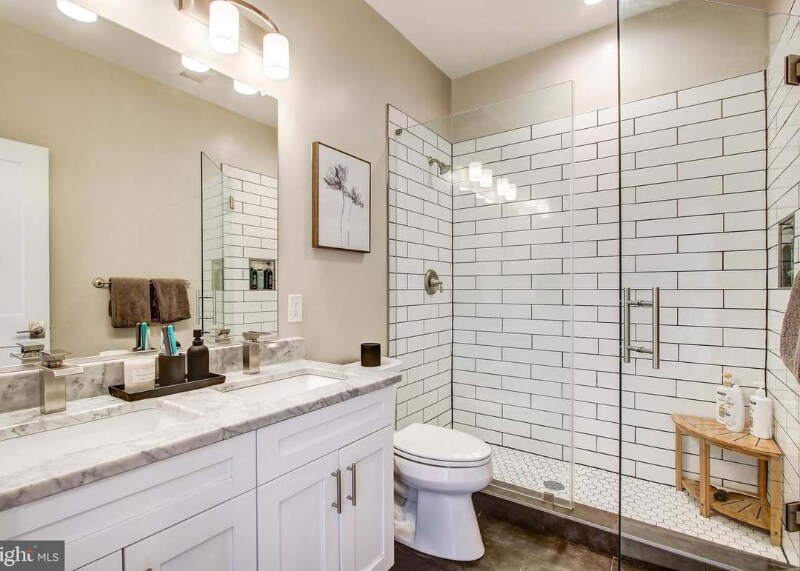 Building Photo - 1636 Trinidad Ave NE