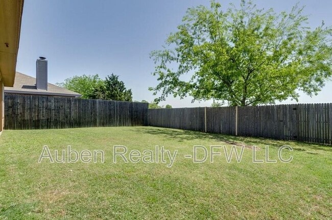 Building Photo - 4533 Wheatland Dr