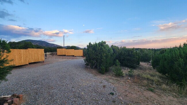 Building Photo - 13 Desert Plume Trail