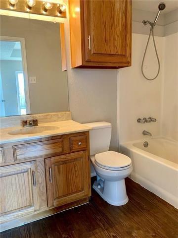 Building Photo - 539 Canary Ln