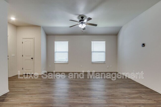 Building Photo - 437 Chalk Hill Ct