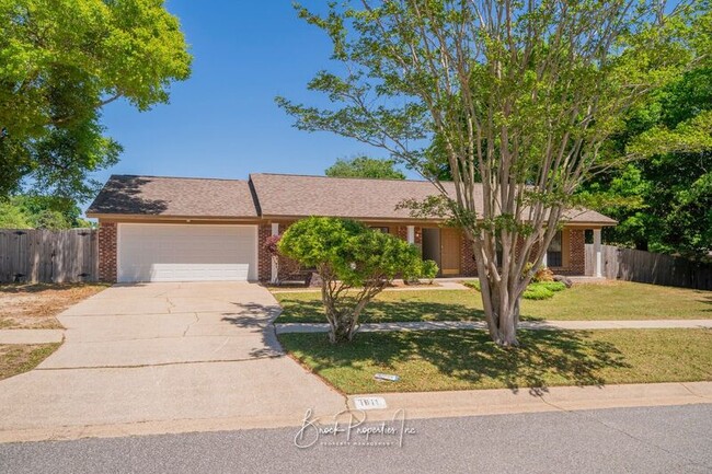 Primary Photo - 7811 Woodpointe Dr