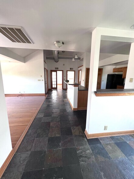 Building Photo - 1400 College Ave