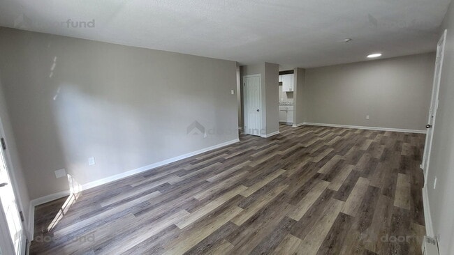 Building Photo - 208 Columbus St