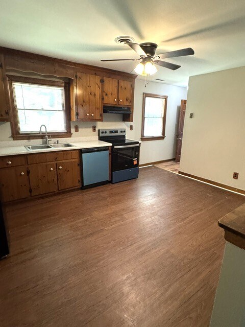 Building Photo - 7270 Narrowridge Rd