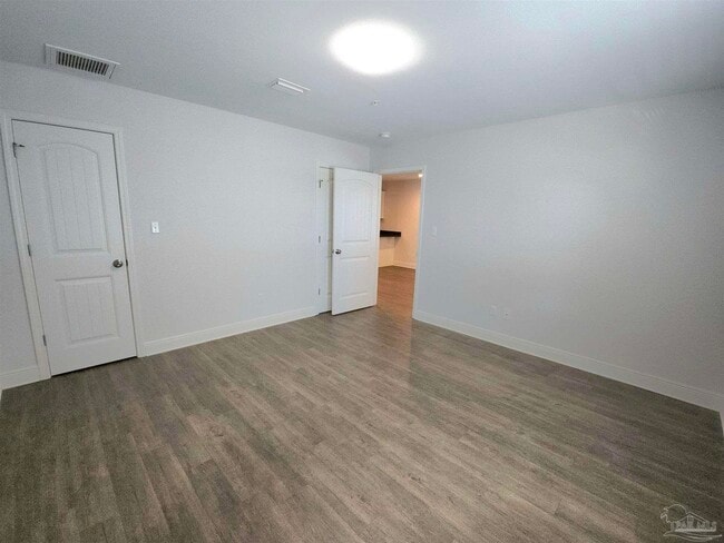 Building Photo - 313 N Navy Blvd