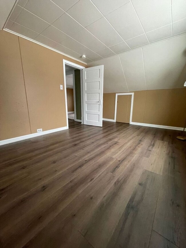 Building Photo - 25 2nd St NW