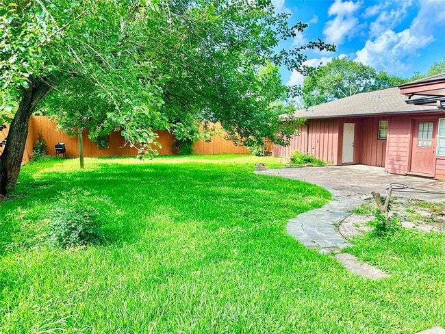 Building Photo - 8818 Cadawac Rd