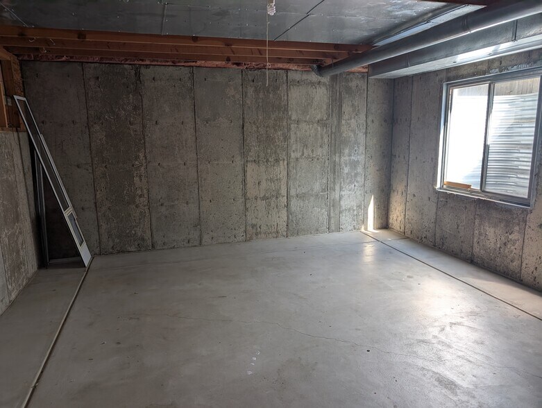 Building Photo - 3303 W 126th Ave