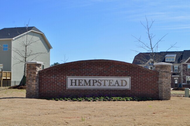 Building Photo - Beaver Creek Commons 3 Bed | 3.5 Bath Town...