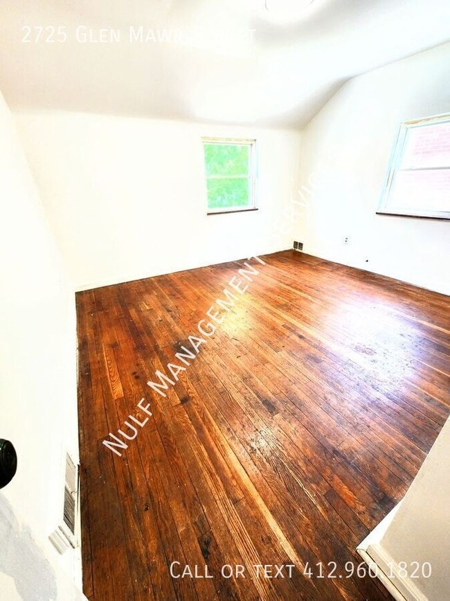 Building Photo - 2725 Glen Mawr St