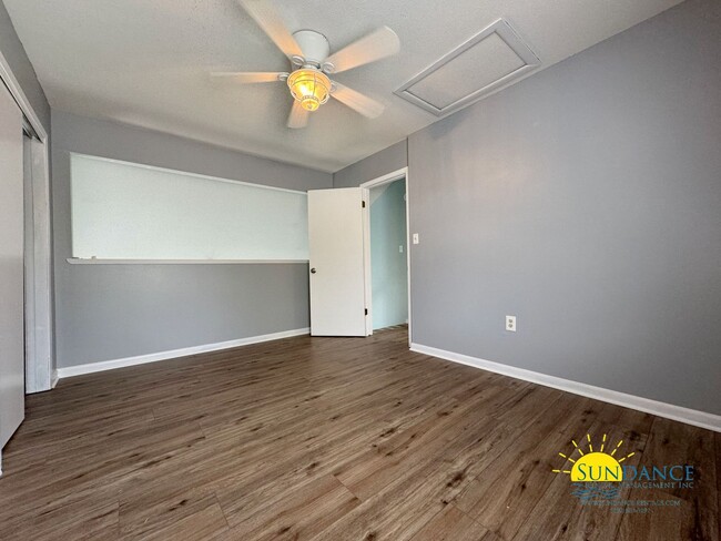 Building Photo - Centrally Located 3 Bedroom Home in Fort W...