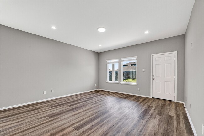 Building Photo - 14529 Lily Plns Dr
