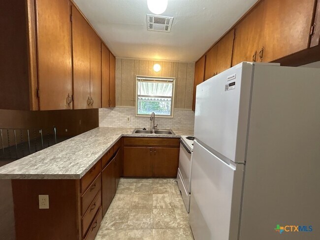 Building Photo - 310 Prather Dr