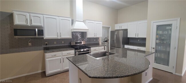 Building Photo - 3833 Bowers Hollow Ave