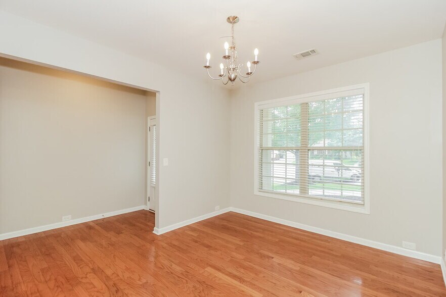 Building Photo - 26 Berwick Ct