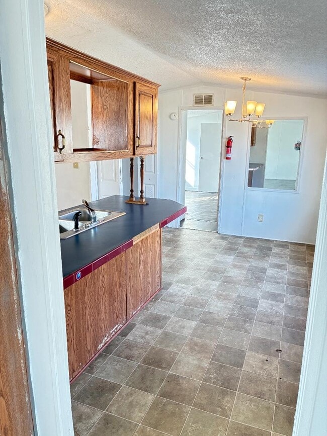 Building Photo - 2316 Wysteria Ln