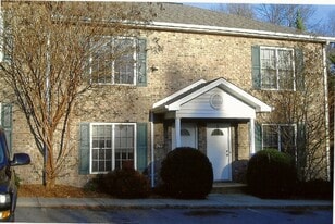 Building Photo - 959 13th St SE