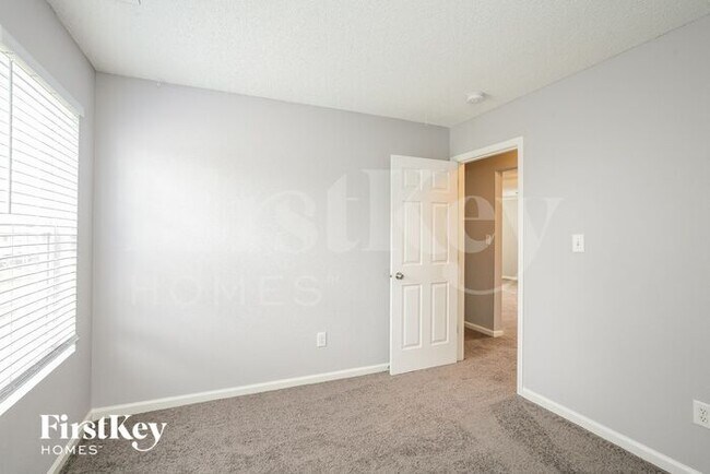 Building Photo - 5330 Dollar Run Dr