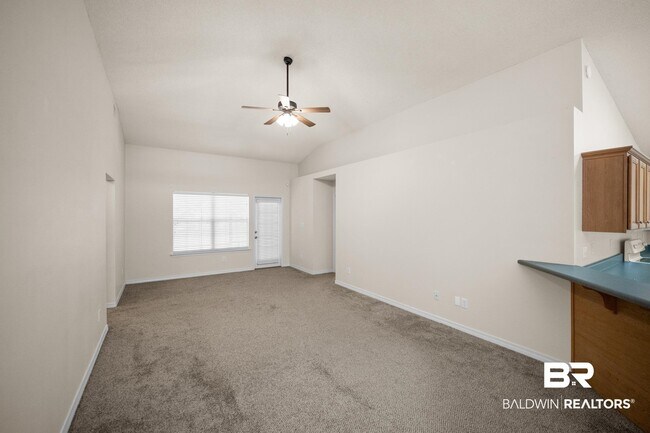 Building Photo - 13097 Concord Dr E