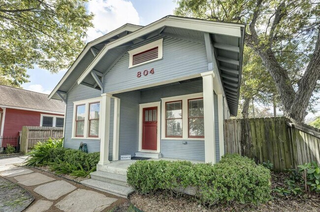 Building Photo - 804 E 27th St