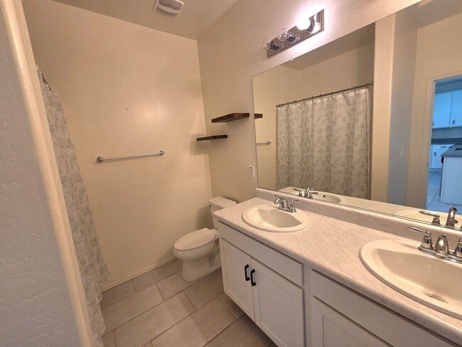 Building Photo - Move in Specials! Two weeks free rent! Beautiful 3-bed, 2-bath in North Cooper Canyon!