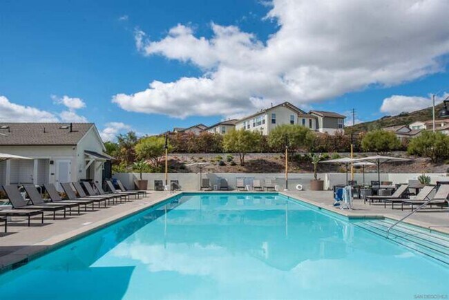 Building Photo - Gorgeous 4B/3BA house w/ large backyard & ...