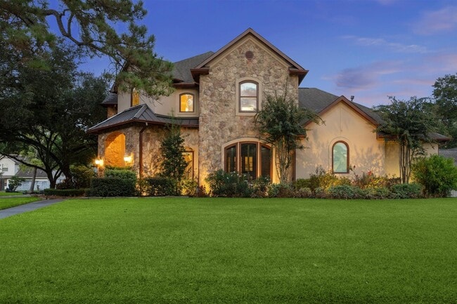 Building Photo - 170 Plantation Rd